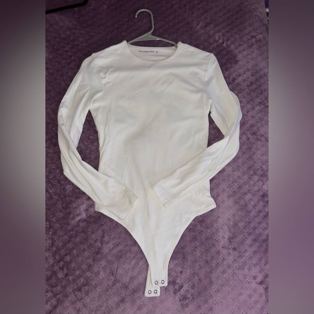 Abercrombie & Fitch Classic White Top
